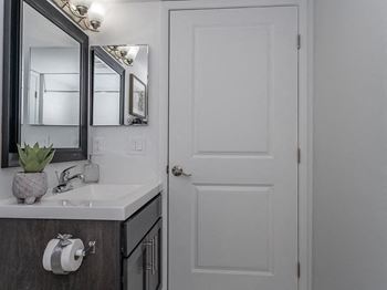 Bath vanity